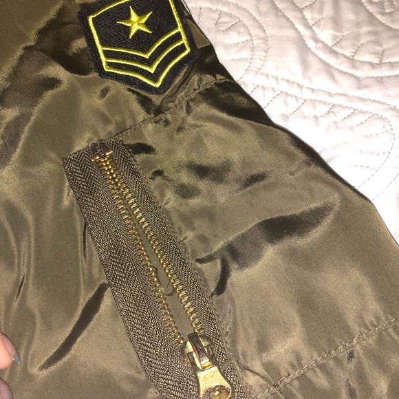 varsity bomber jacket🤩 - Picture 3 of 4